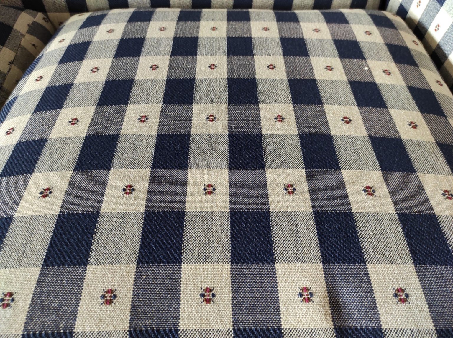 Navy & White Plaid Loveseat Roth & Brader Furniture