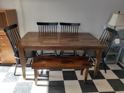 Farmhouse Style Table With Bench & Chairs - Image 3