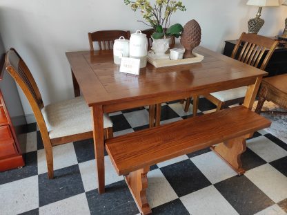 Oak Grain Table With 4 Chairs And A Bench