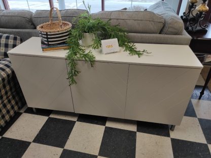 White Contemporary Tv Stand