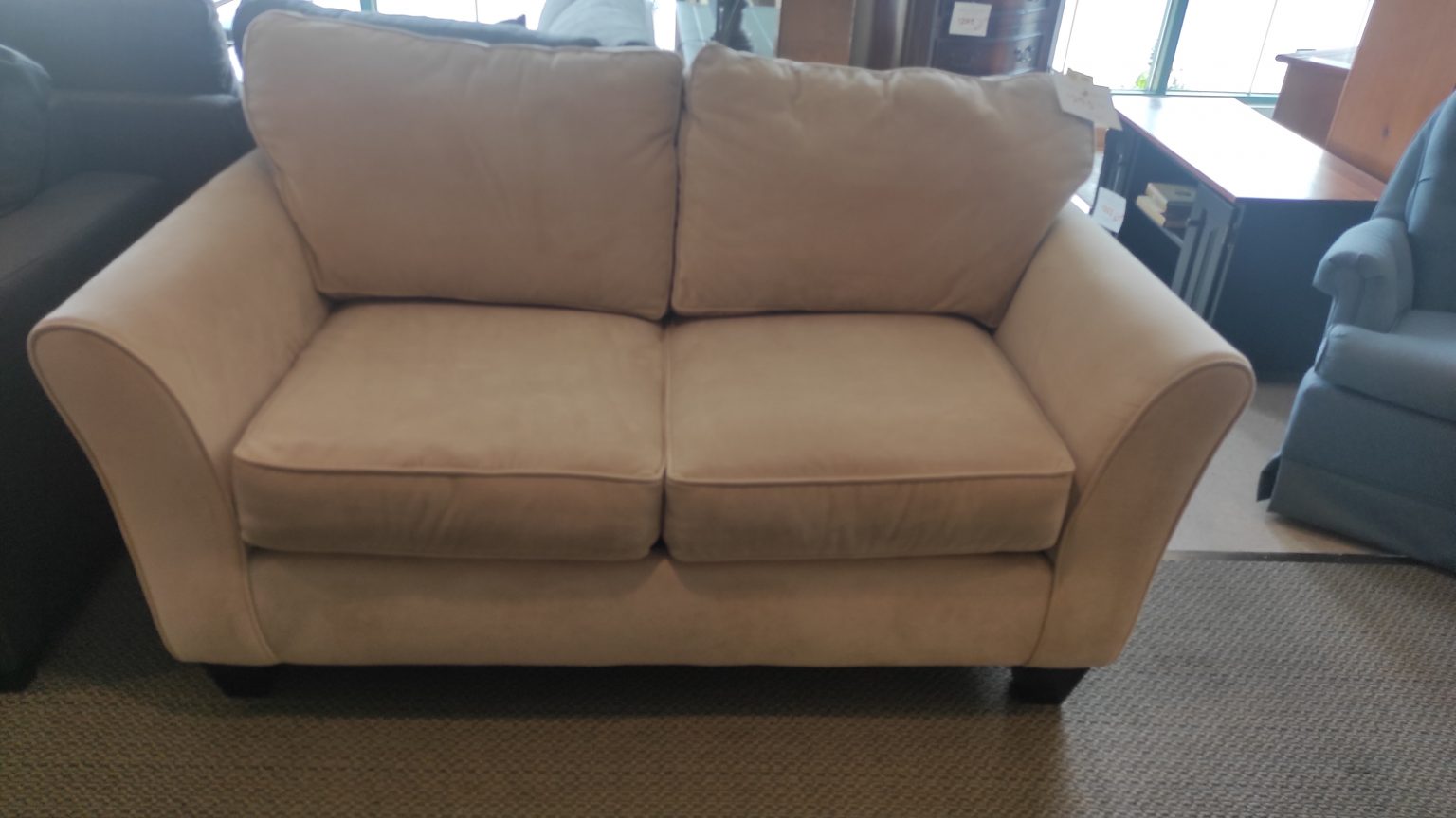 TAN BROYHILL LOVESEAT