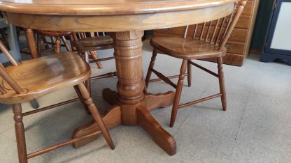 42" Formica Oak Grain Table & 4 Chairs - Image 2