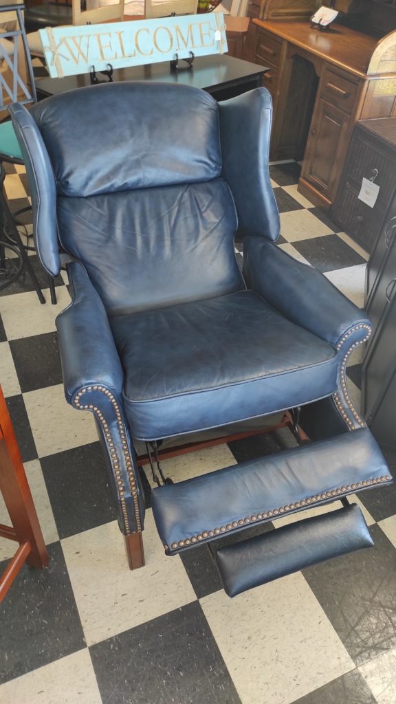 BARCALOUNGER NAVY LEATHER WING RECLINER