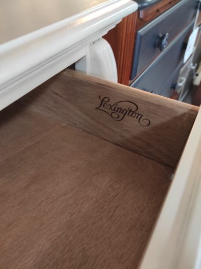 Traditional White Chest - Image 3