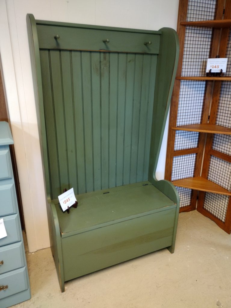 SAGE GREEN ENTRY BENCH