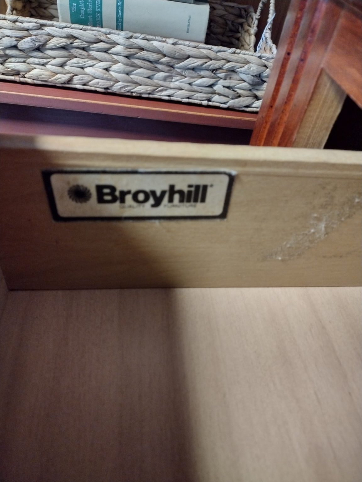 CHERRY CHEST OF DRAWERS W GLASS TOP