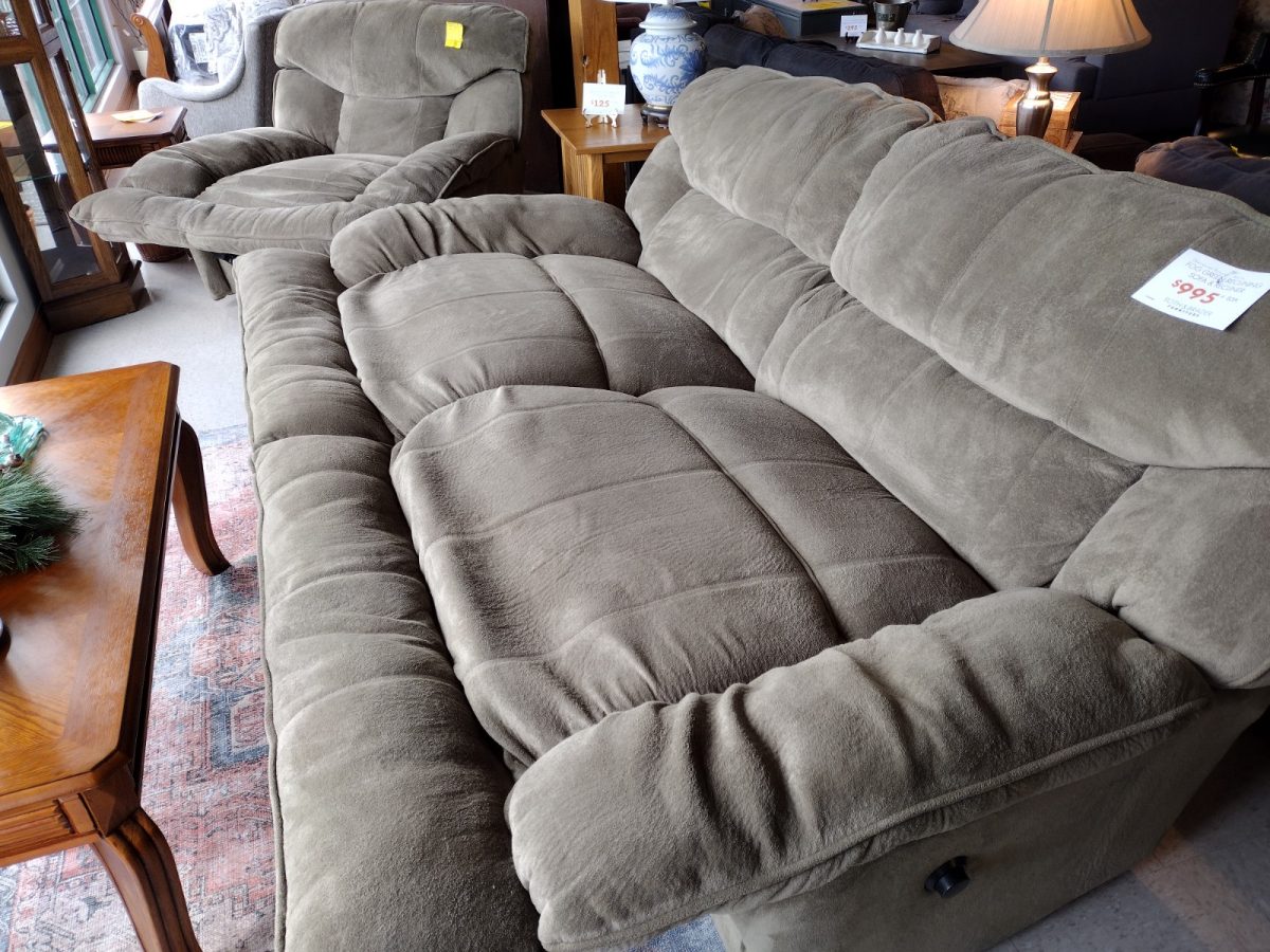 FOG GREEN RECLINING SOFA & RECLINER Roth & Brader Furniture