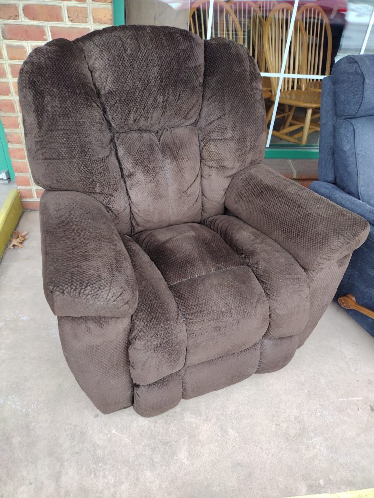 Brown Oversized Lazboy Recliner Roth & Brader Furniture