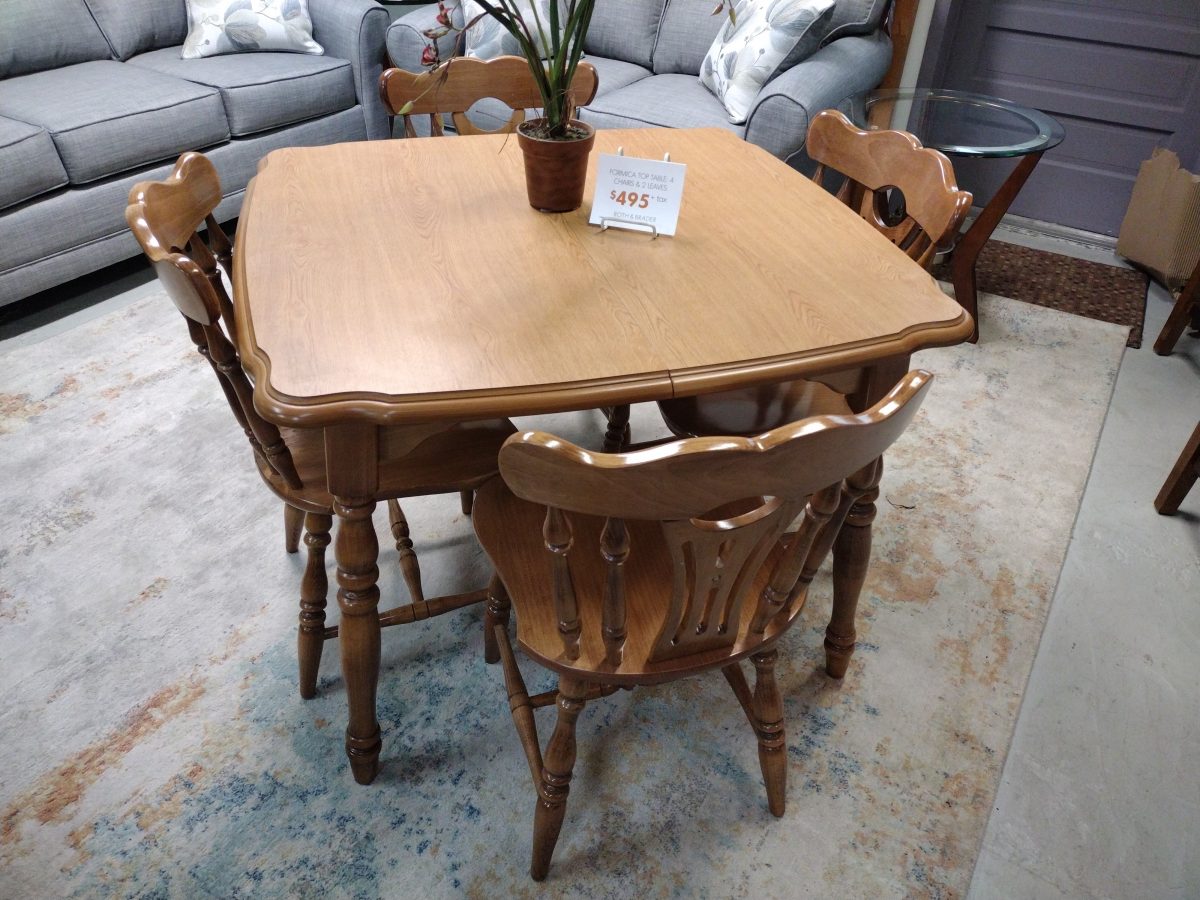 Formica Top Table 4 Chairs & 2 Leaves Roth & Brader Furniture