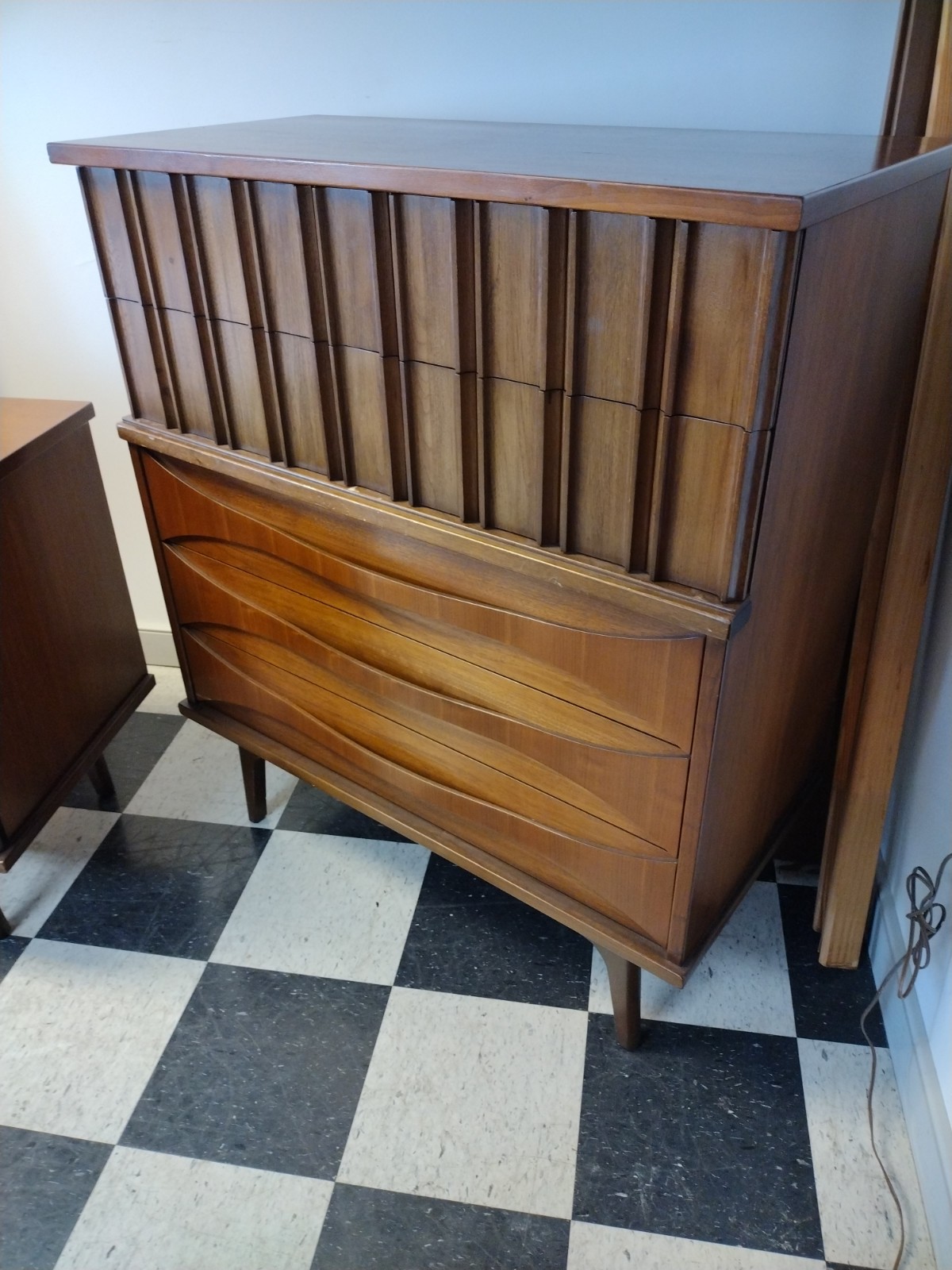 Midcentury Modern Full Size Bedroom Suite - Image 9
