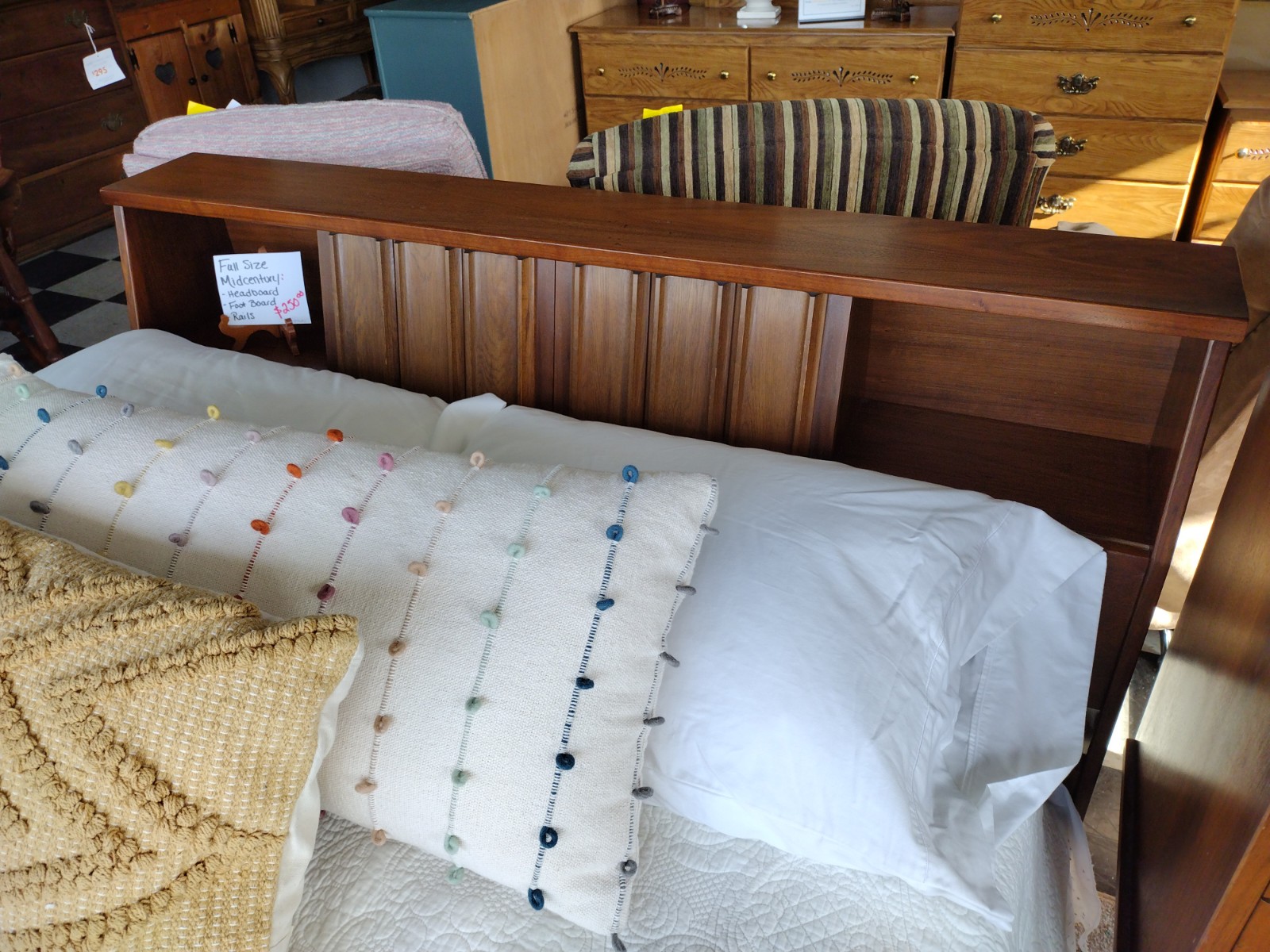 Midcentury Modern Full Size Bedroom Suite - Image 3