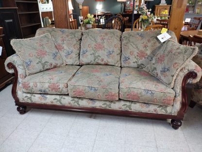 Traditional Print Sofa & Chair made by Masterfield - Image 2