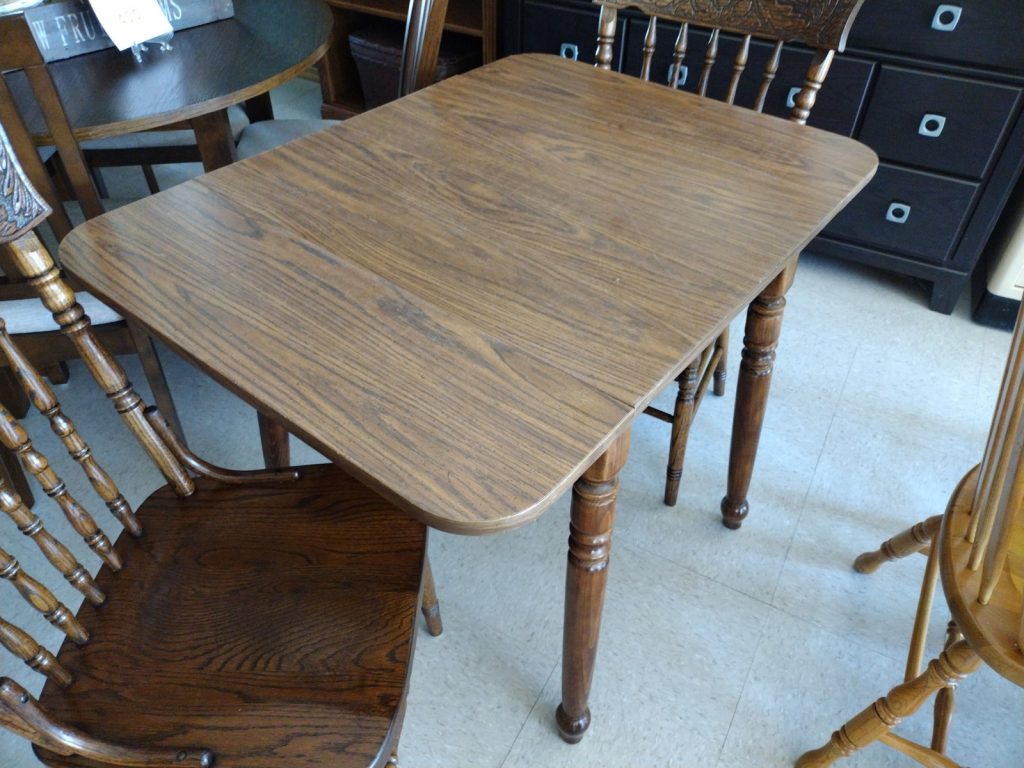 Oak Formica Top Table with 2 Chairs Roth & Brader Furniture