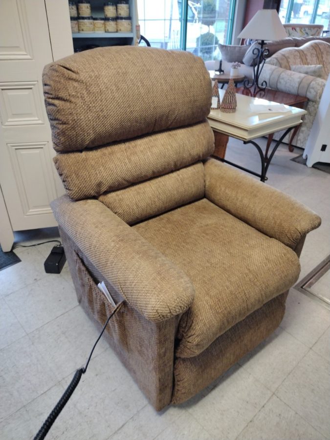 BROWN LIFT CHAIR BY LAZBOY Roth & Brader Furniture
