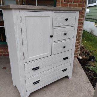 Light Gray Wood Grain Chest of Drawers