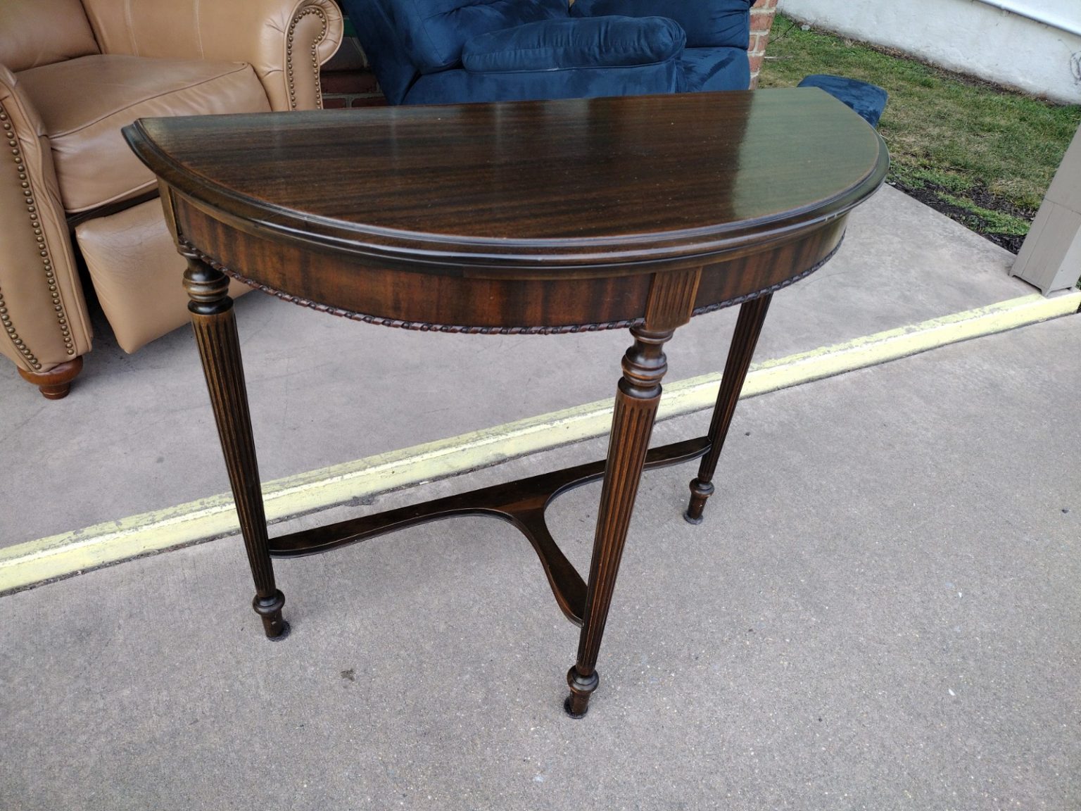 Half Moon Accent Table Roth & Brader Furniture