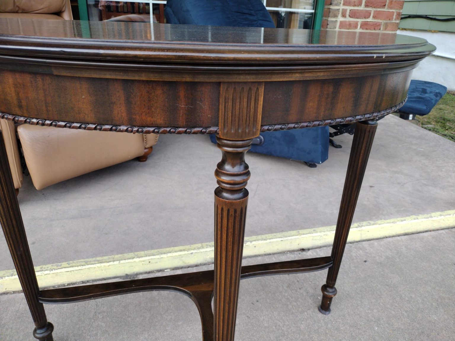 Half Moon Accent Table Roth & Brader Furniture