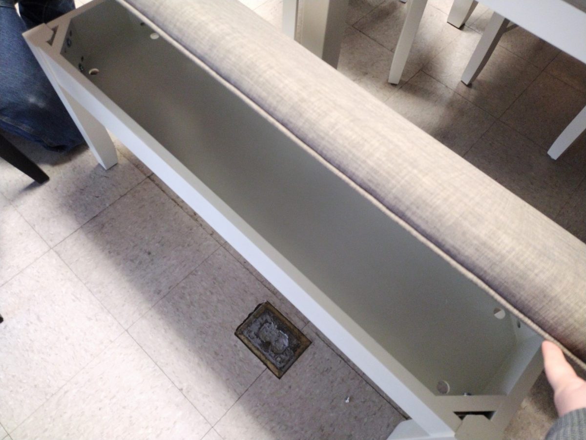 New! Farmhouse Table 4 Chairs and Bench Roth & Brader Furniture