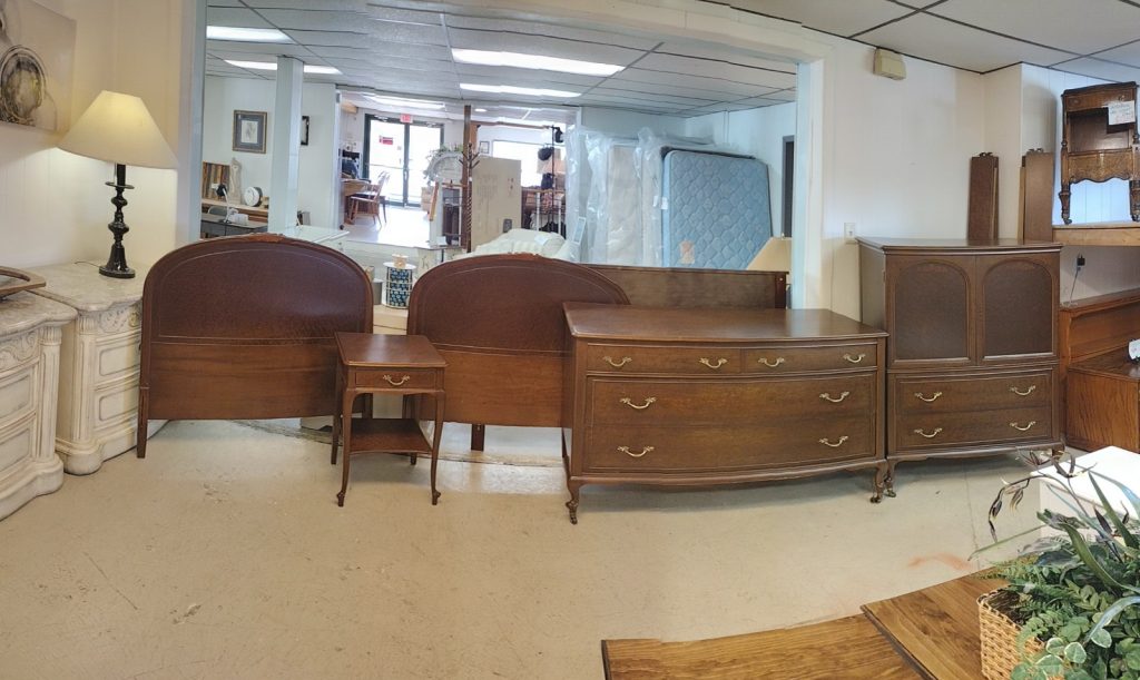 Antique Bird's Eye Maple Bedroom Set Roth & Brader Furniture