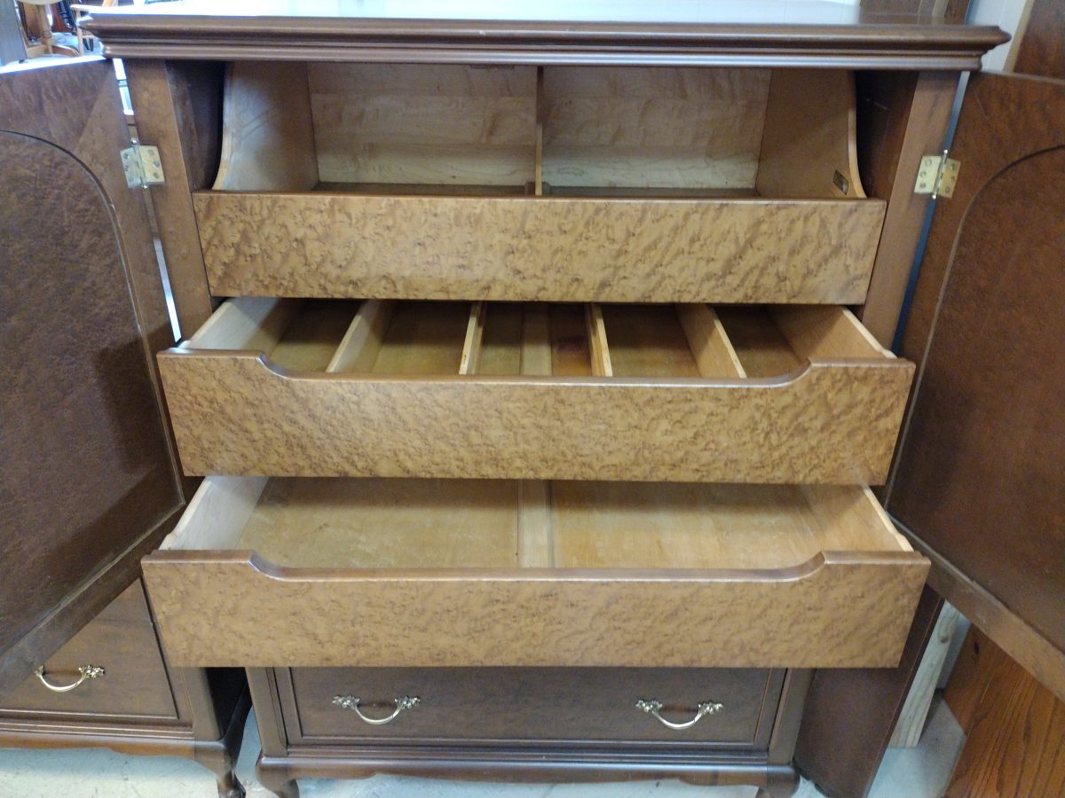 Antique Bird's Eye Maple Bedroom Set Roth & Brader Furniture