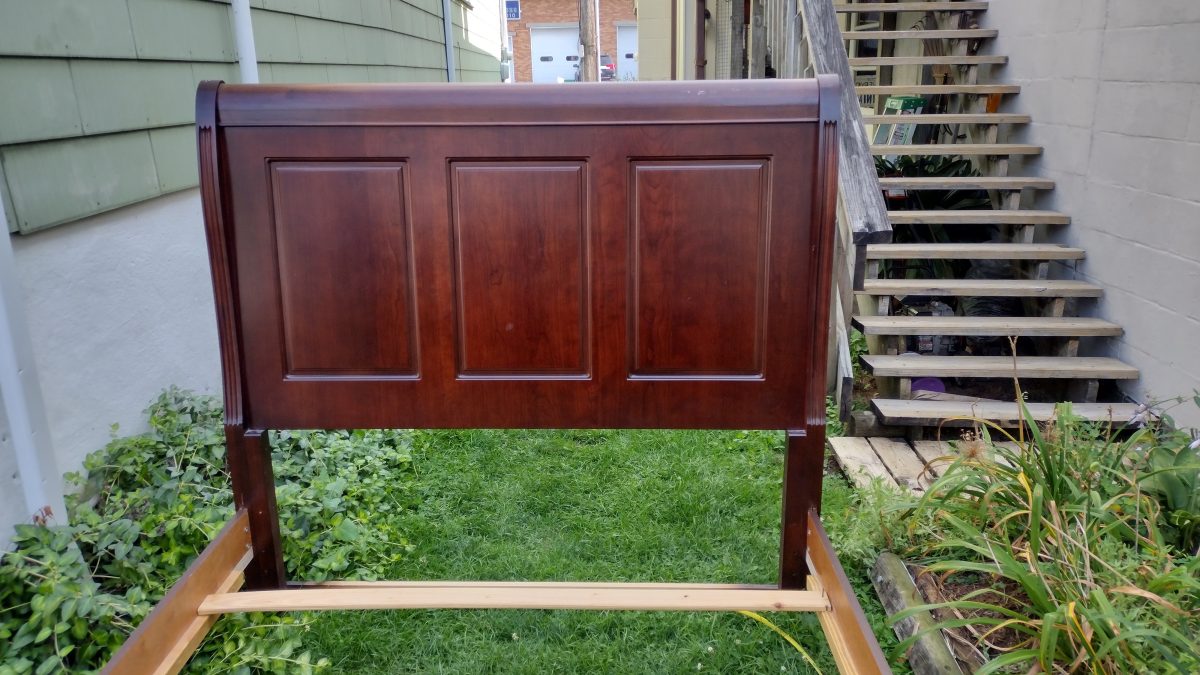 Queen Cherry Sleigh Bed Roth & Brader Furniture