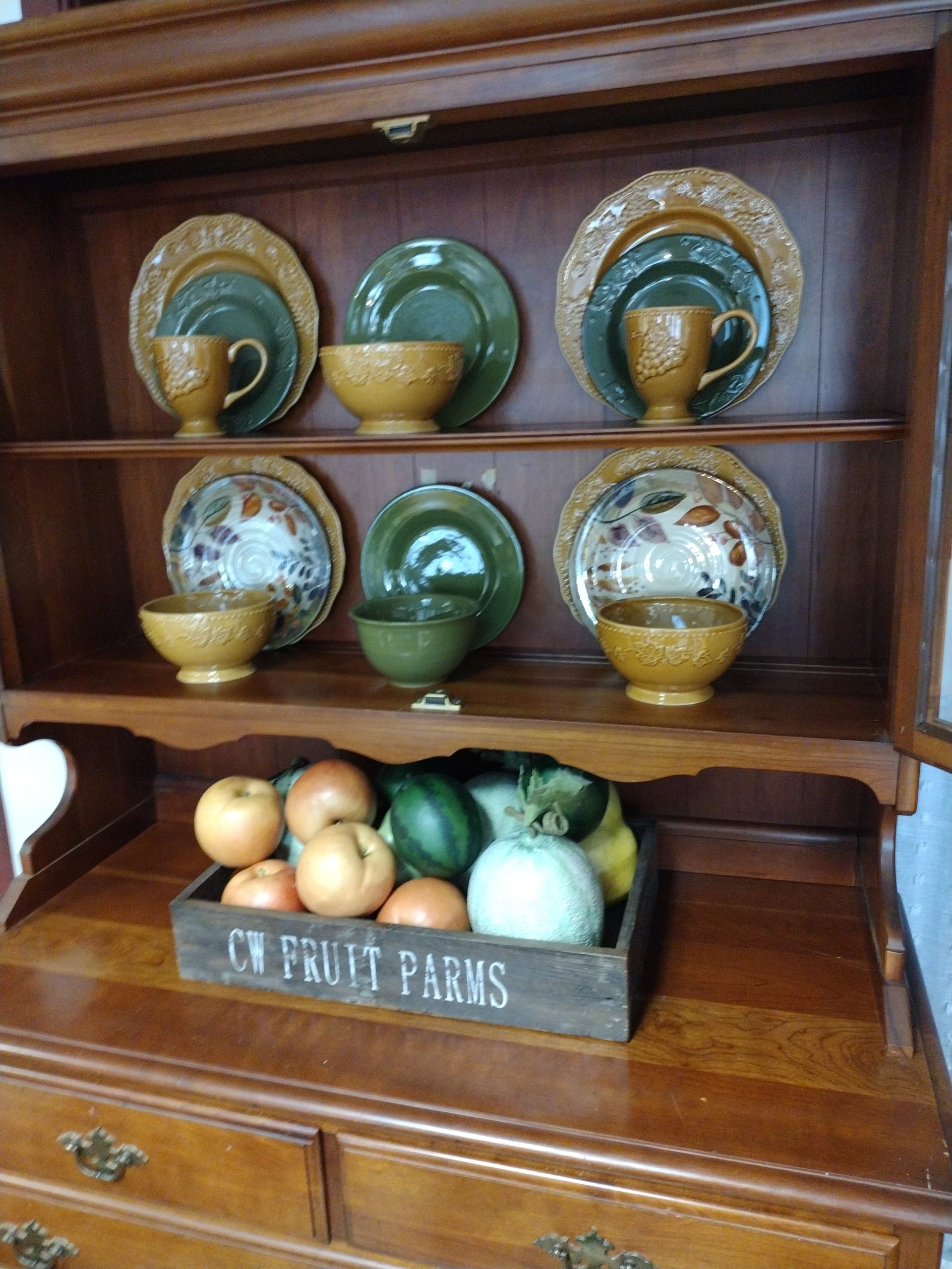 Quality Made! Cherry Dining Hutch Roth & Brader Furniture
