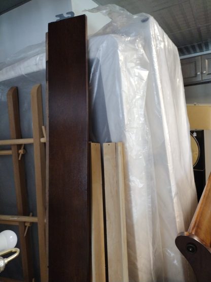 Cherry Finish Queen Sleigh Bed - Image 2