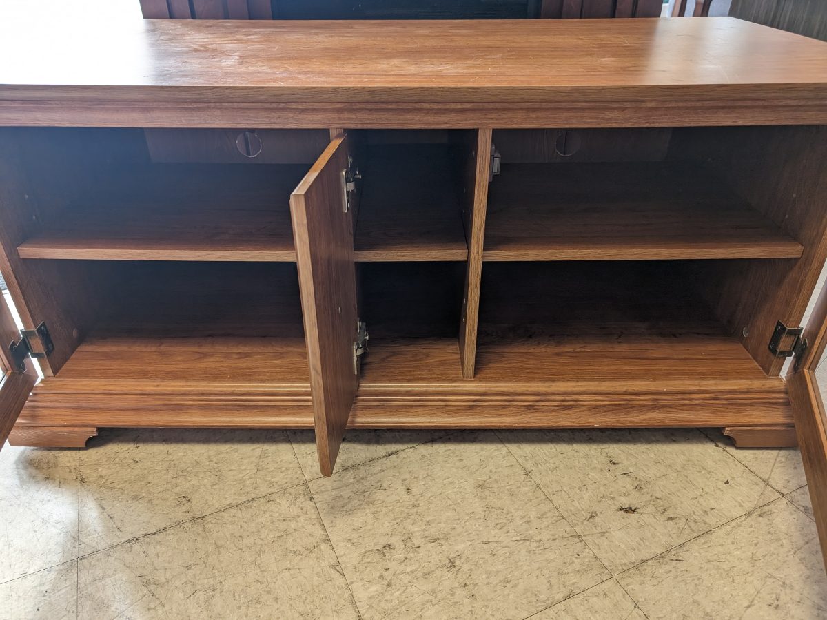 Oak Laminate TV Stand Roth & Brader Furniture