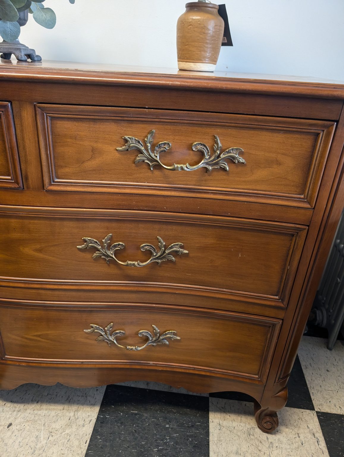 Provincial Style Bedroom Set | Roth & Brader Furniture