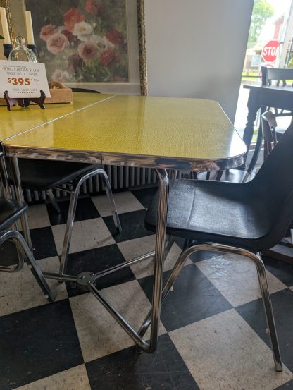 Retro Chrome & Lime Color Table Set - Image 2