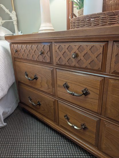 Queen Size Bedroom Set - Image 4