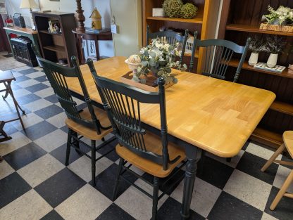 Table Set w. 4 Chairs & Recessed Board - Image 4