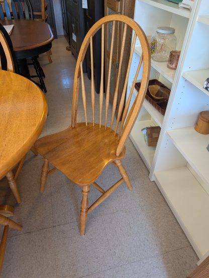 Round Oak Table Set with 6 Chairs & 1 Board - Image 3