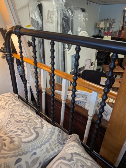 Black Metal Full Size Bed Set - Image 3
