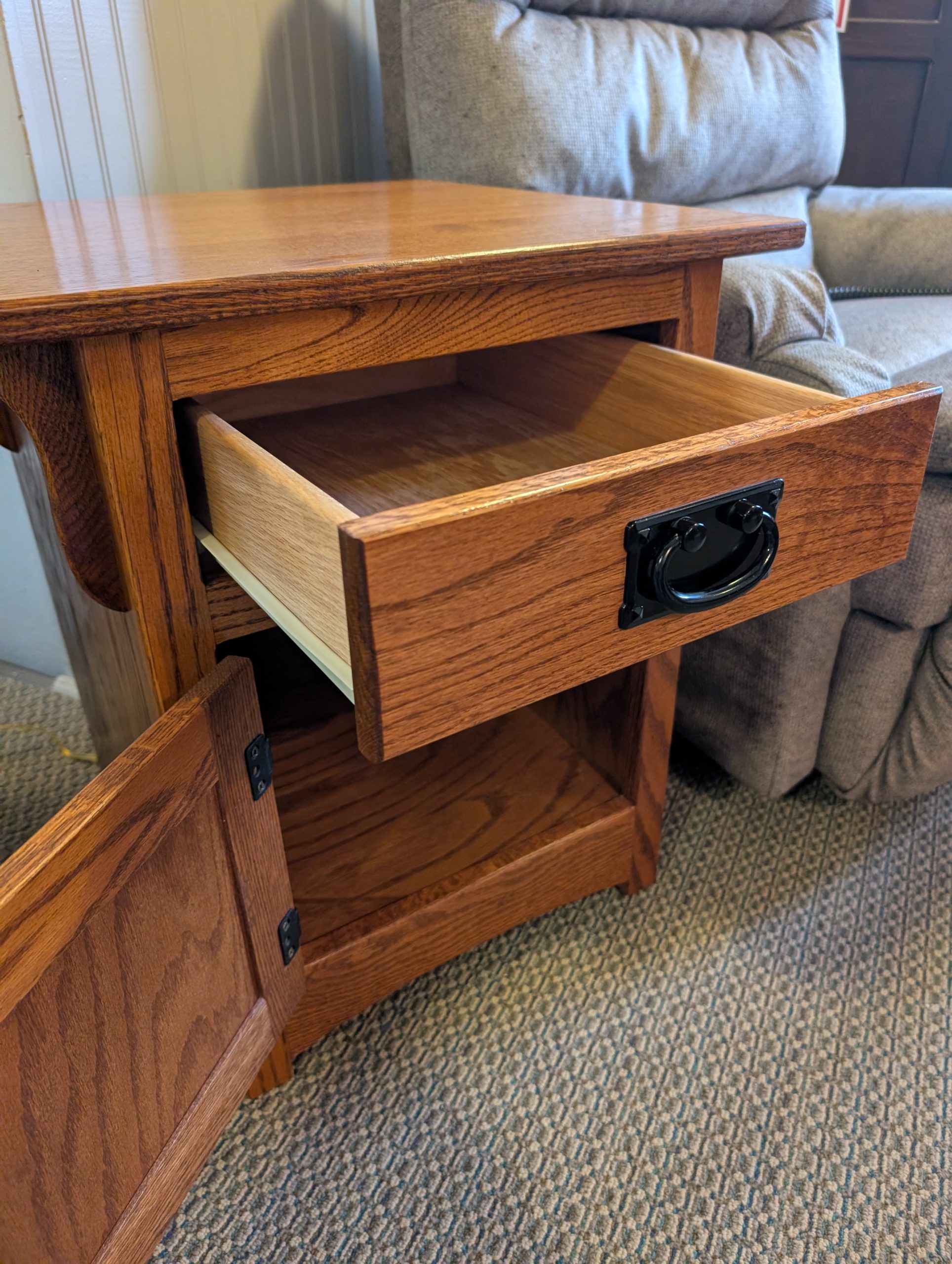Mission Style Oak End Table - Image 2