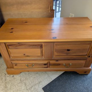 Lane Cedar Blanket Chest