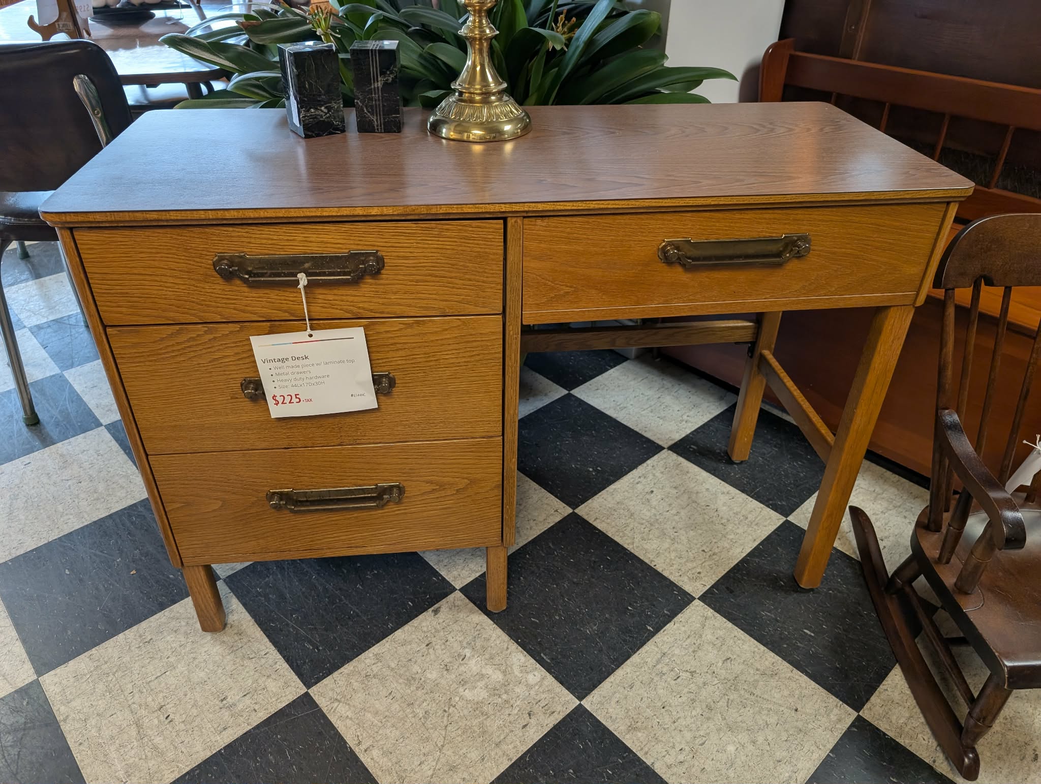 Pine Broyhill Desk | Roth & Brader Furniture