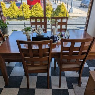 Inlay Style Table with 6 Chairs