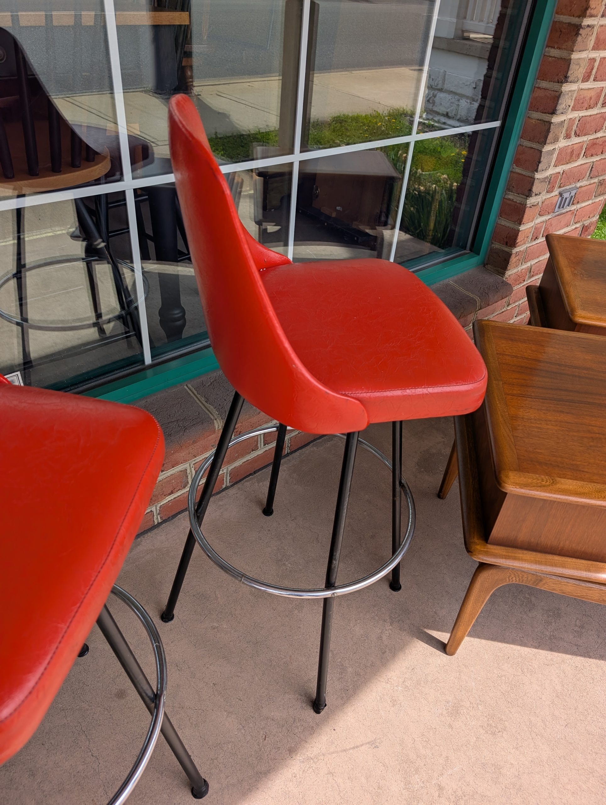 2 Retro Vinyl Stools - Image 2