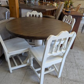 Round Table with 4 Coordinating Chairs
