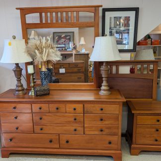 Queen Size Vaughn Bassett Bedroom Set