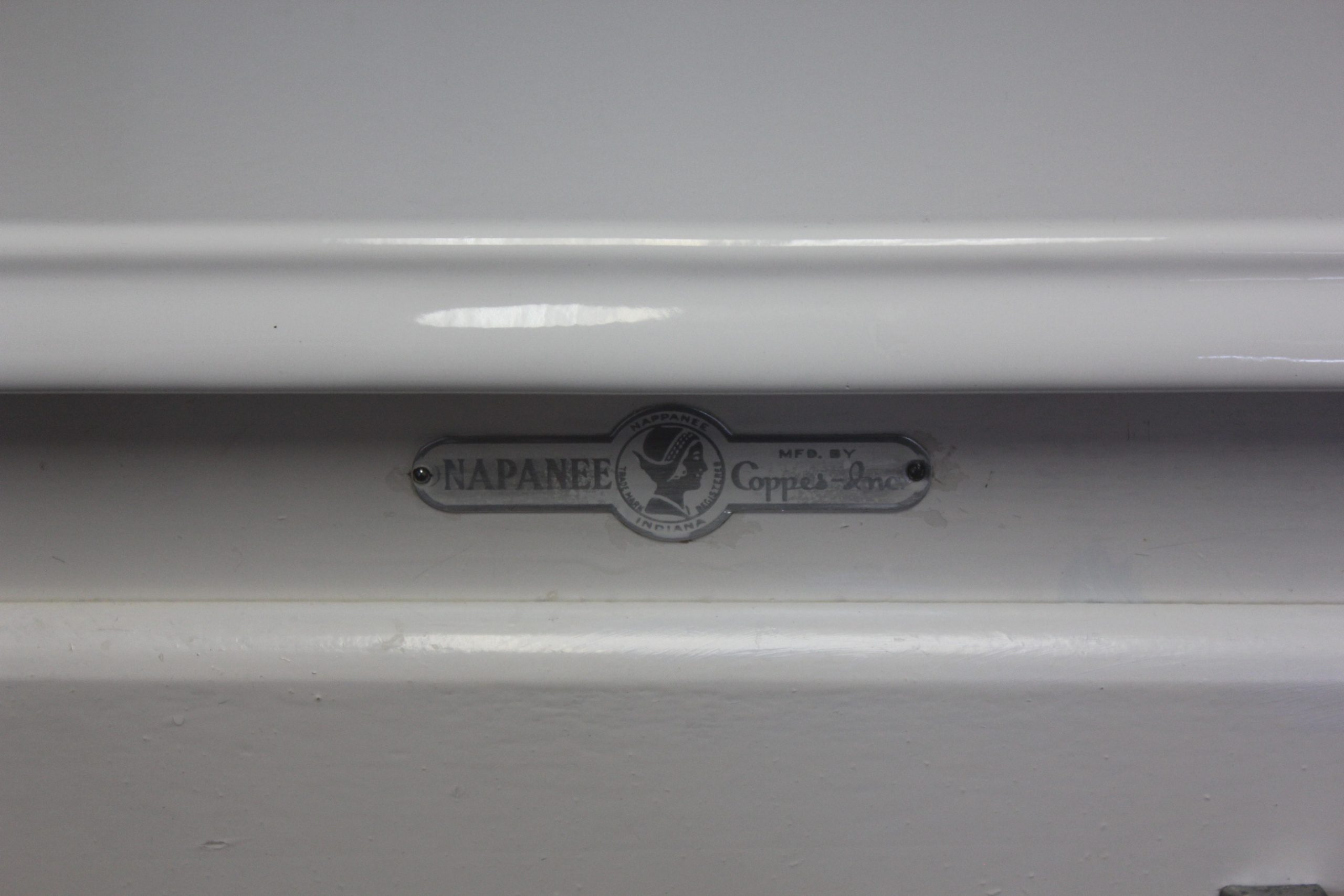Napanee Coppes Kitchen Cabinet - Image 6