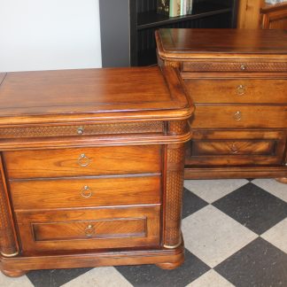 Newer Style Nightstand Set