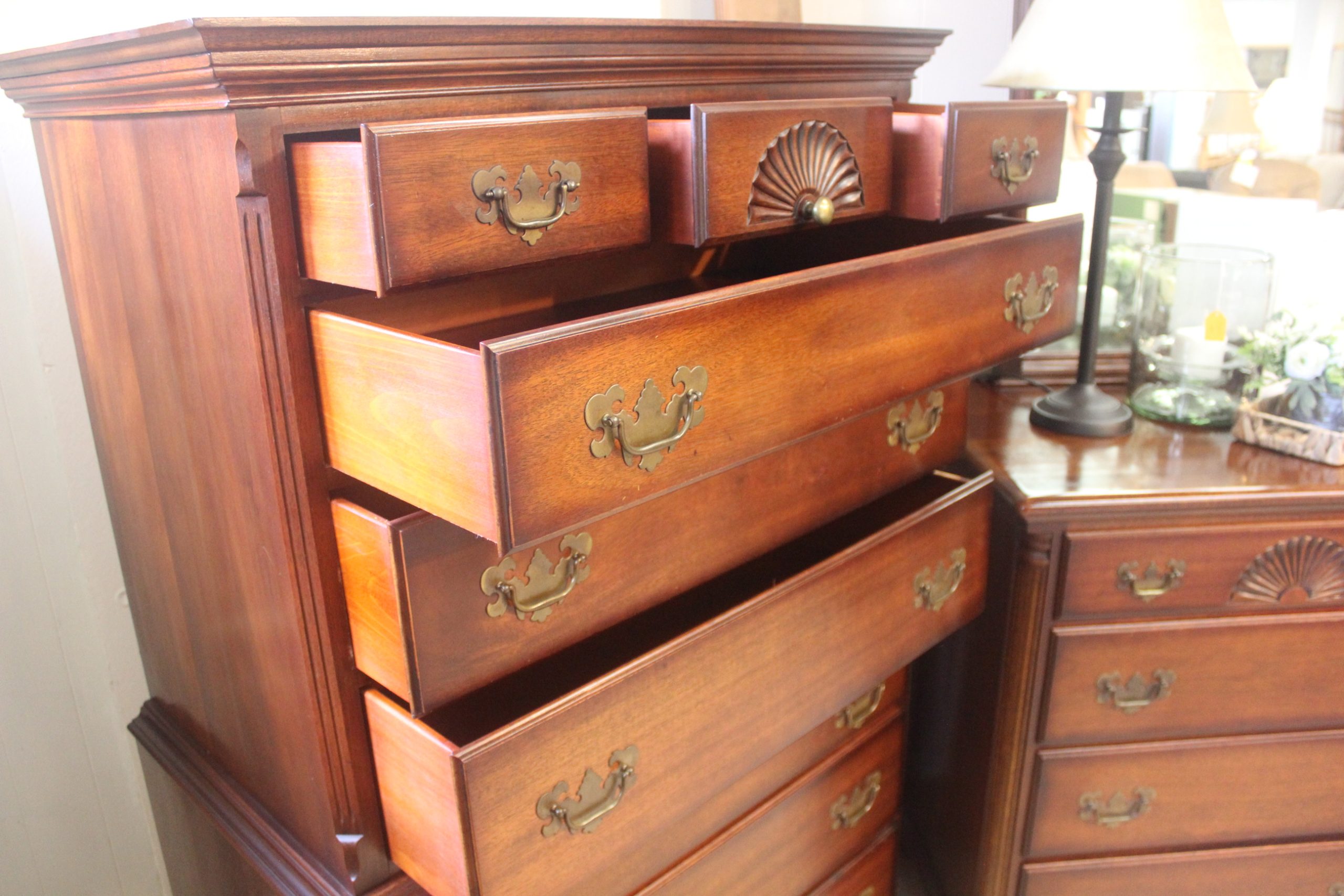 Queen Mahogany Bedroom Set - Image 4