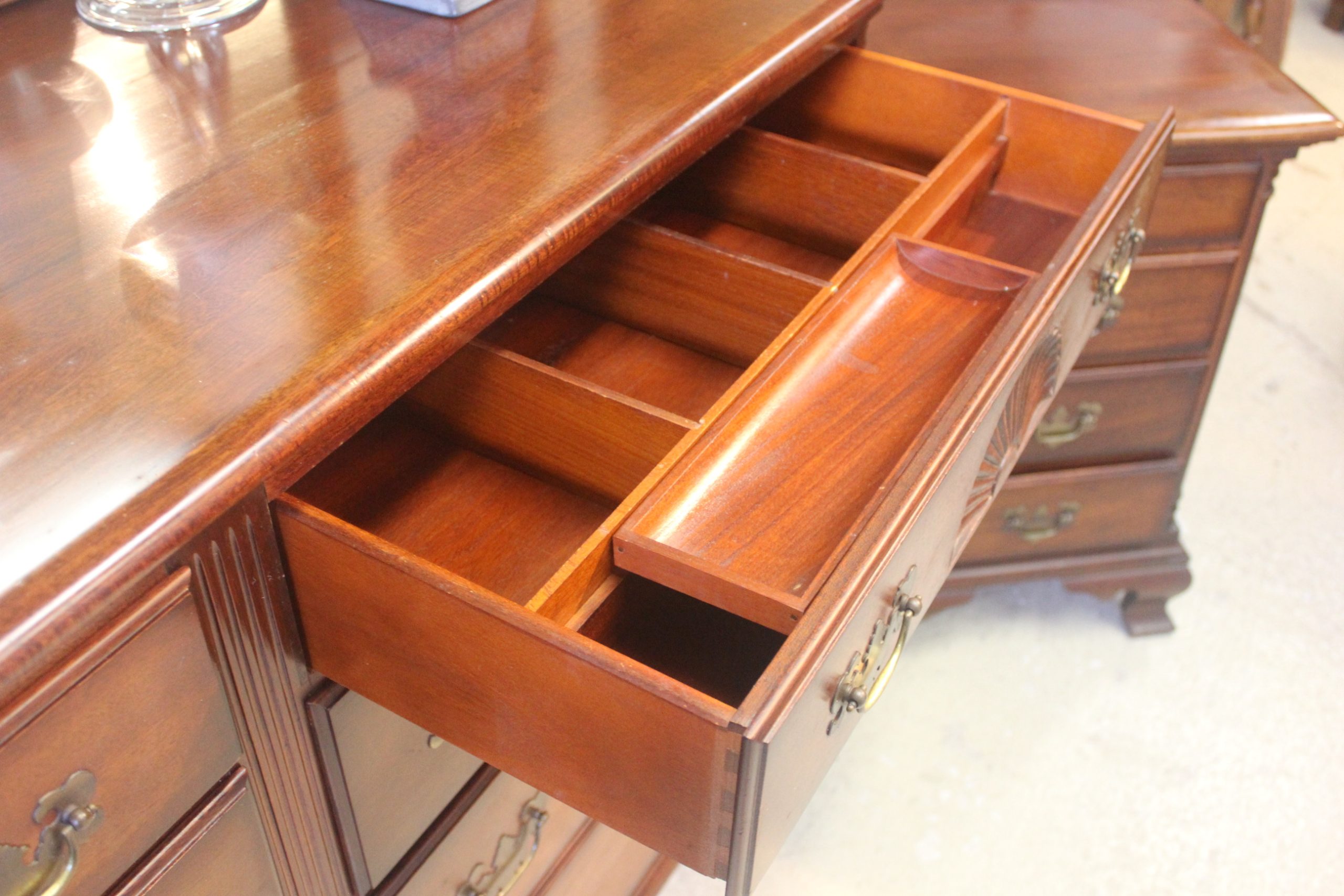 Queen Mahogany Bedroom Set - Image 8