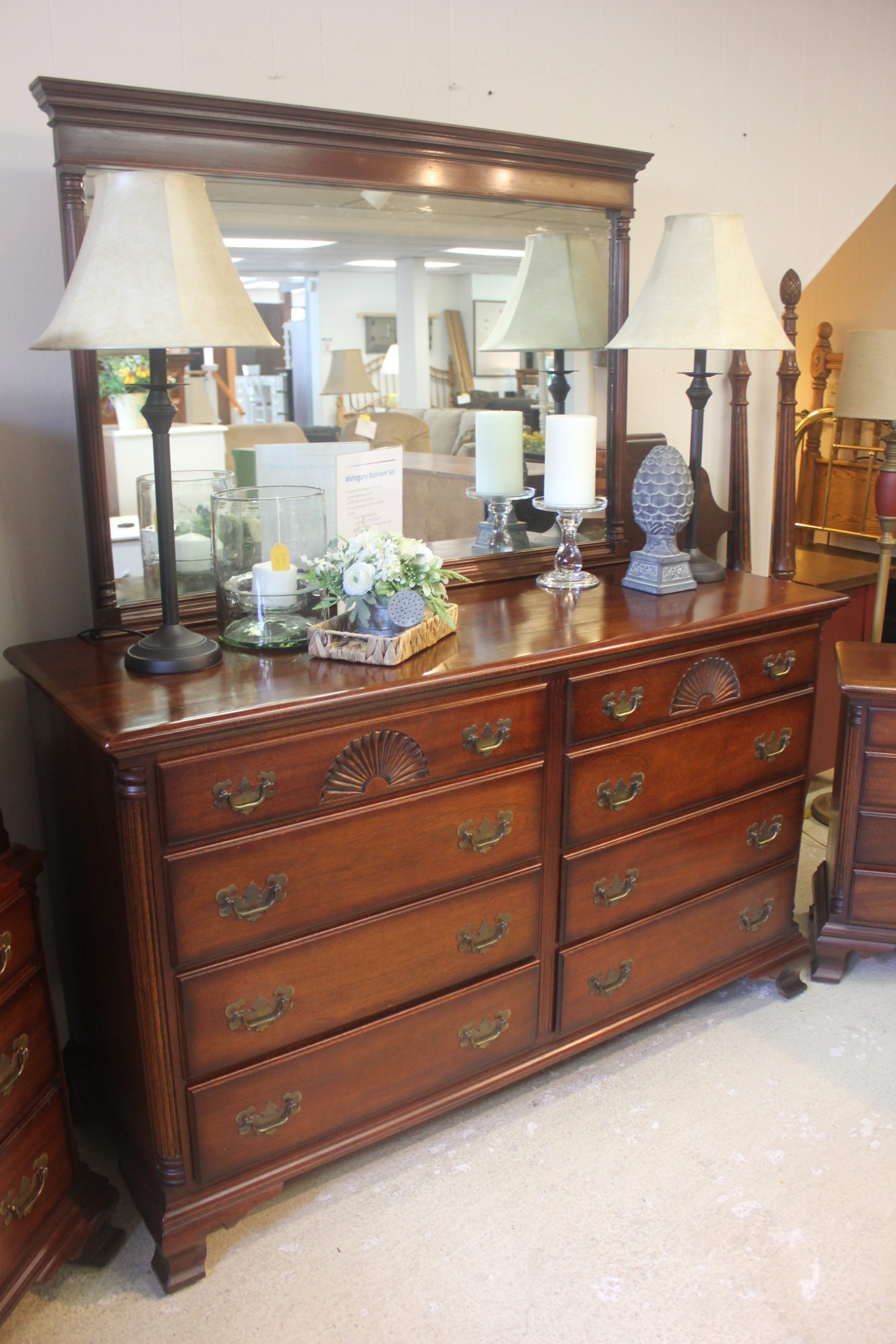 Queen Mahogany Bedroom Set - Image 2