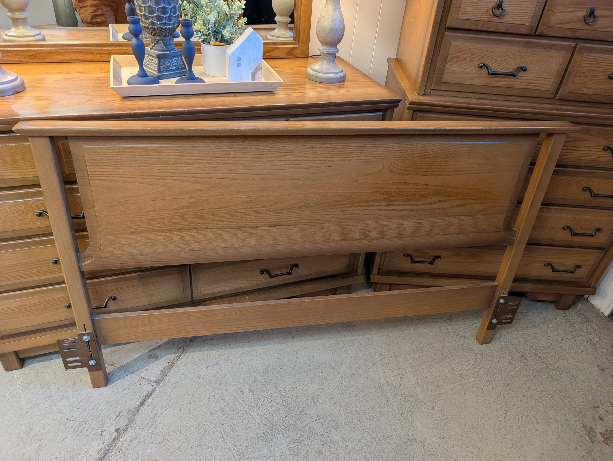 Light Oak Bedroom Set - Image 2