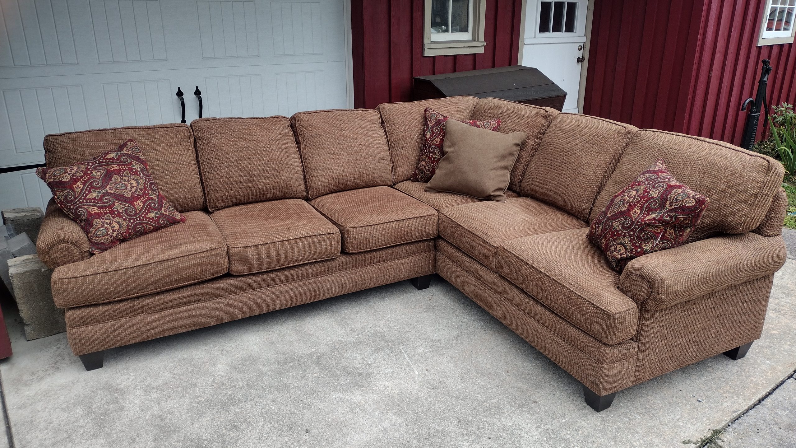 Smith Brothers Brown Sectional