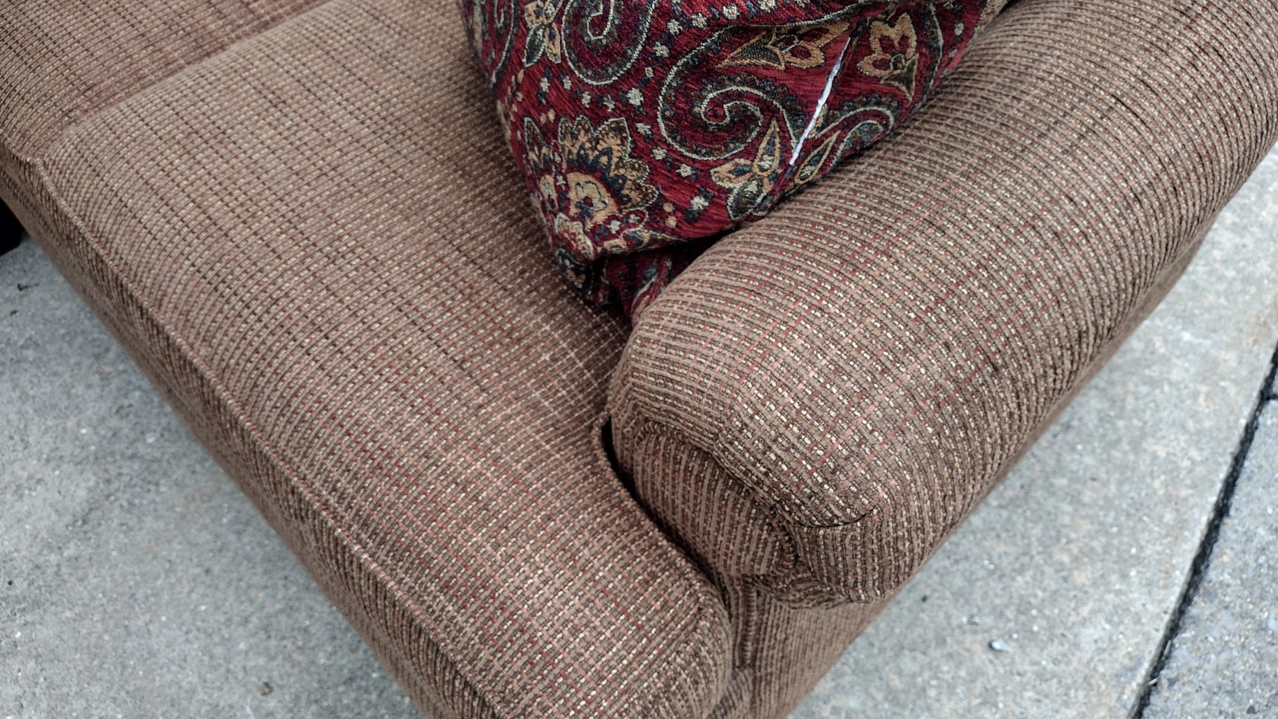 Smith Brothers Brown Sectional - Image 2