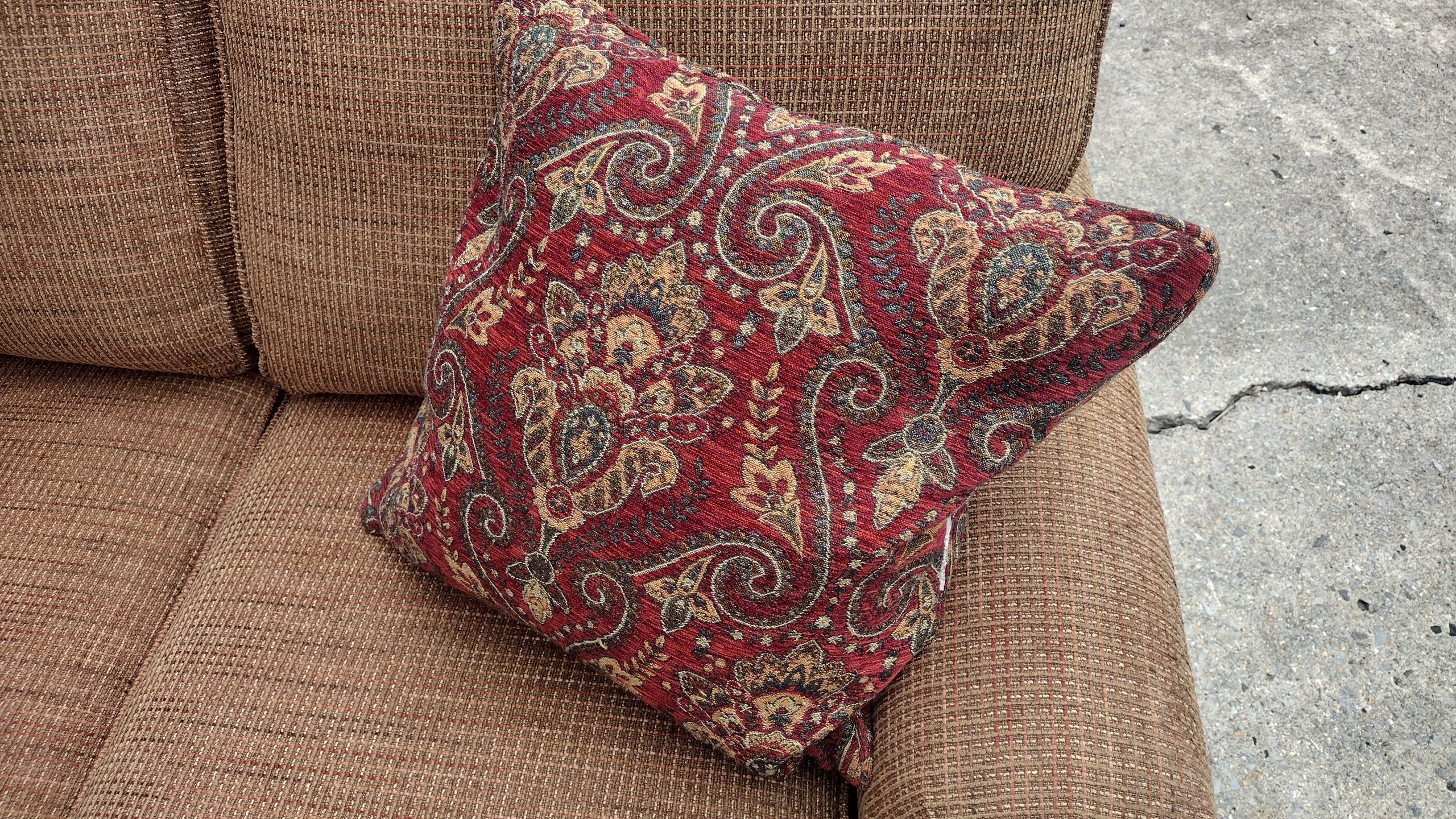 Smith Brothers Brown Sectional - Image 6
